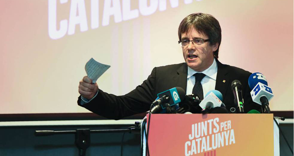 Campanya de Puigdemont: "L'acabarà a Catalunya"? "A Bèlgica"?