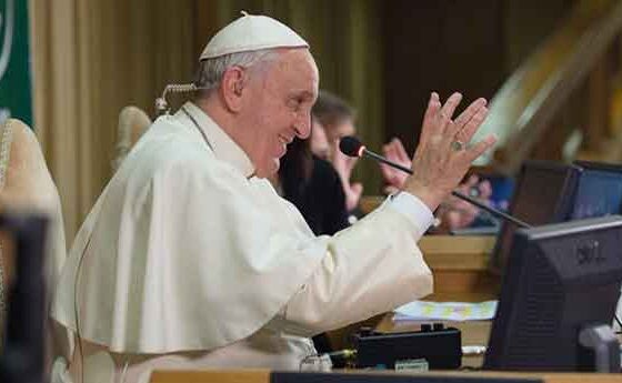 Crida del Papa al "diàleg interreligiós d'homes i dones junts"