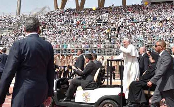 El Papa a Egipte: "L'únic extremisme que Déu permet és la caritat"