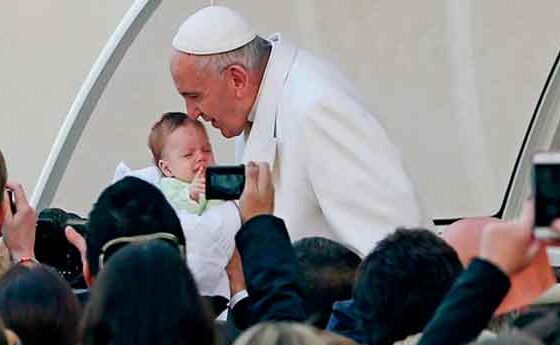 El Papa assegura que "la misericòrdia de Déu no és indiferent al dolor de l'oprimit o al crit del qui pateix la violència"