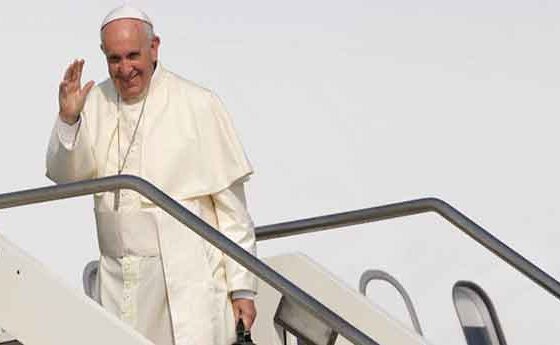 El Papa completa la seva estada a Armènia defensant "el respecte a les diferències religioses per conviure en pau"