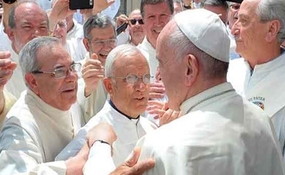 El Papa diu que el sacerdot és "un pastor amb l'epicentre del cor fora d'ell"