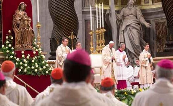 El Papa diu que "la fidelitat i la misericòrdia són el binomi perfecte" perquè els bisbes acostin Jesucrist al món