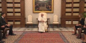 El Papa recorda a Pedro Sánchez que "les ideologies sectaritzen"