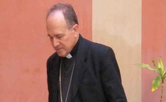 El bisbe Cortés visita els familiars de les víctimes de l'accident aeri
