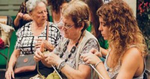 El món social i cultural s'uneixen per sensibilitzar sobre la gent gran