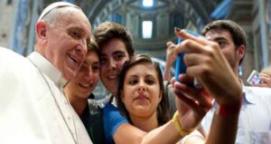 El papa Francesc ja és el líder mundial de major impacte a Internet i a les xarxes socials