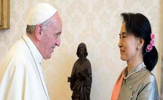 El papa Francesc rep Aung San Suu Kyi