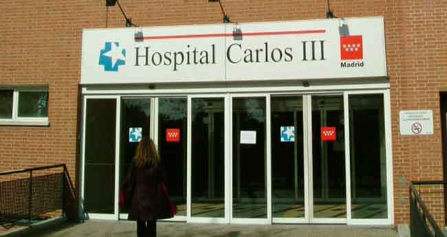 El sacerdot afectat per l’ebola arriba a Madrid