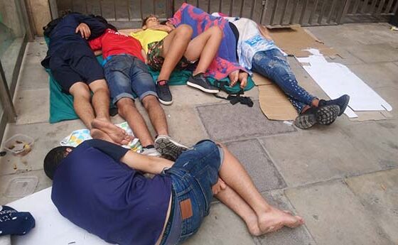 L’Hospital de Campanya de Santa Anna denuncia la crisi dels menors a Barcelona