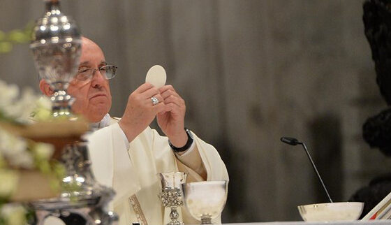 La Santa Seu demana "vigilar la qualitat" del pa i el vi eucarístics