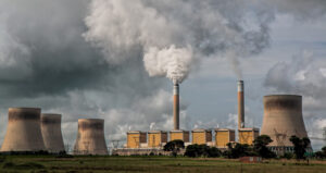 La contaminació asfixia el futur dels joves
