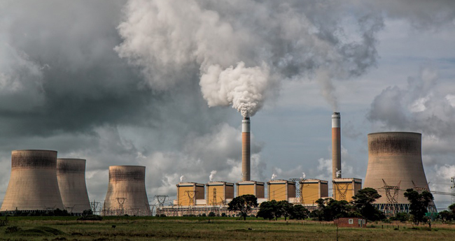 La contaminació asfixia el futur dels joves