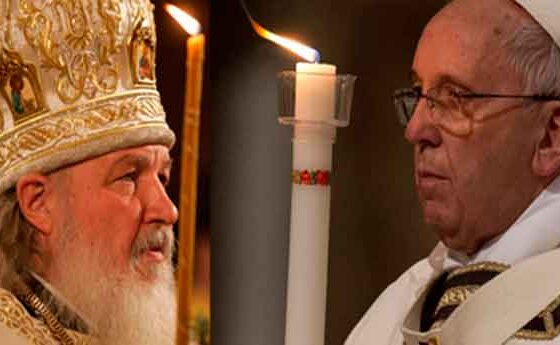 La històrica trobada del Papa amb el patriarca de Moscou acosta encara més les Esglésies catòlica i ortodoxa
