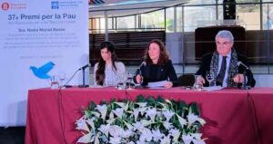 L'activista Nadia Murad rep el Premi per la Pau