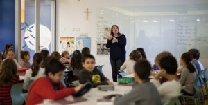 Menystenint l’escola cristiana i social?