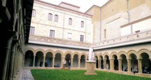 Restauració del claustre romànic del monestir de les Avellanes