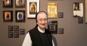 Sor Isabel Guerra retratarà el papa Francesc
