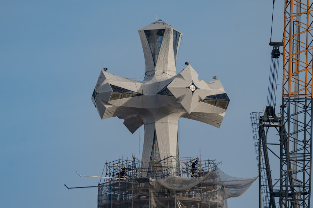creu sagrada familia