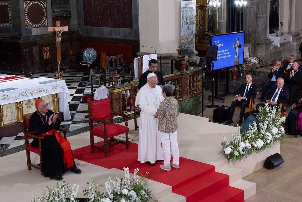 Encarna Jordán, religiosa adoratriu: “A Sant Agustí, el Papa ens va donar molta empenta per continuar treballant per les persones més vulnerables”